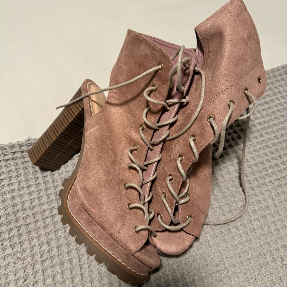 Women’s heel
